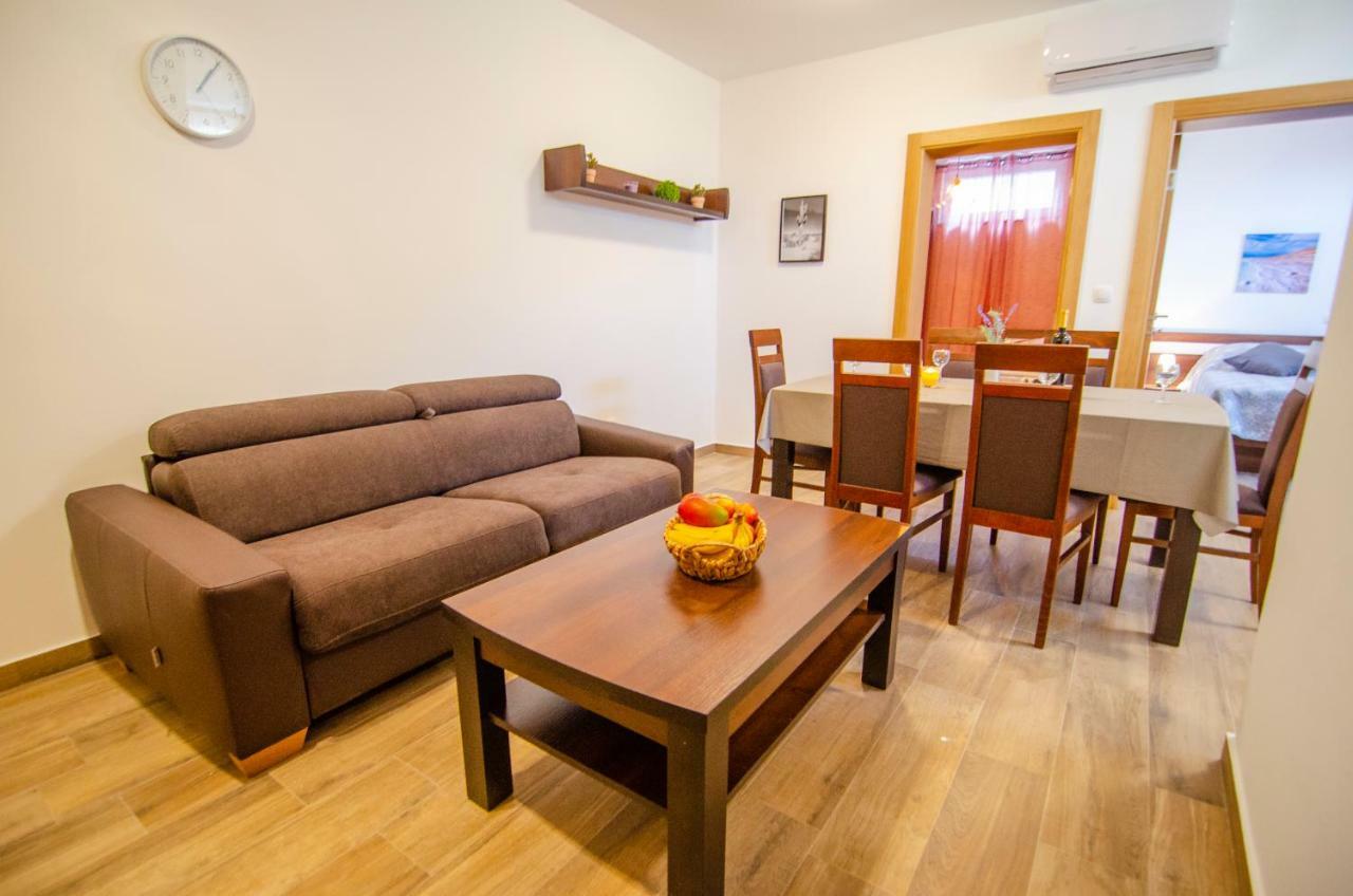 Apartments Sara 4 Bol Kültér fotó