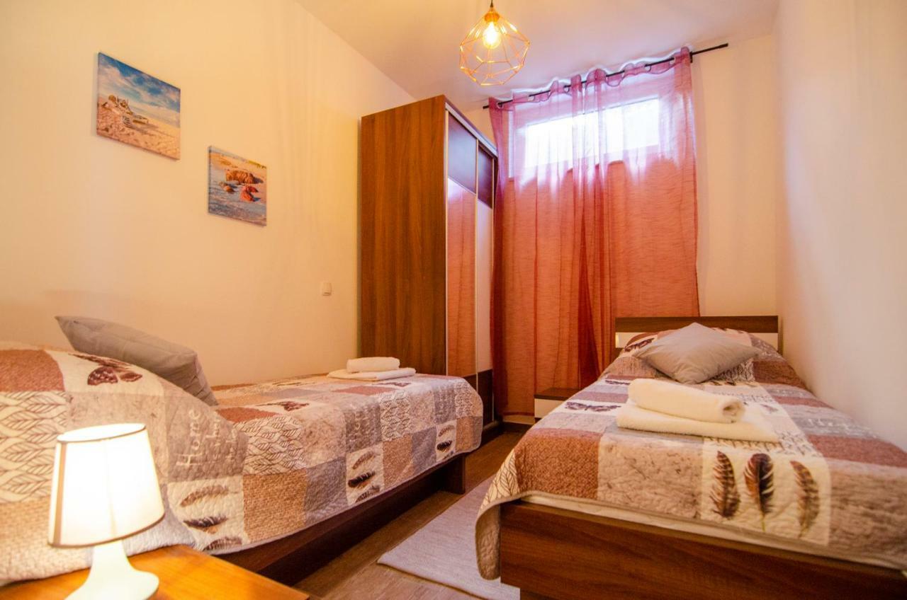Apartments Sara 4 Bol Kültér fotó