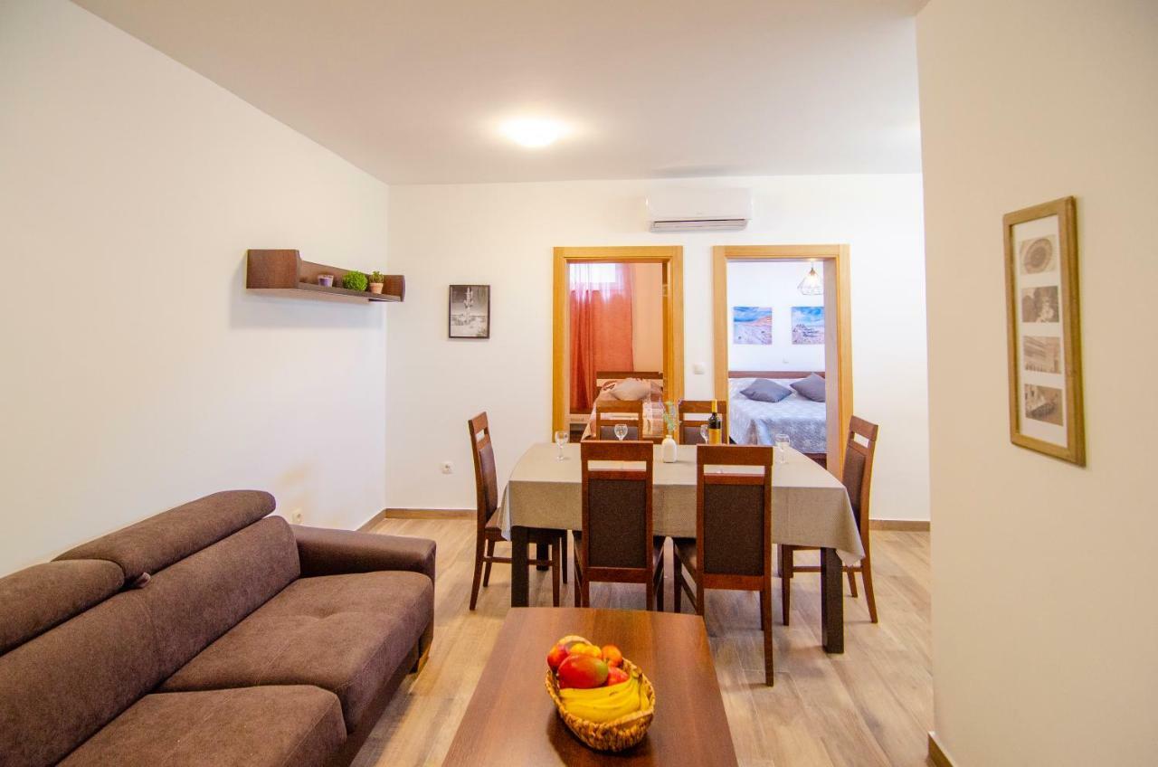 Apartments Sara 4 Bol Kültér fotó