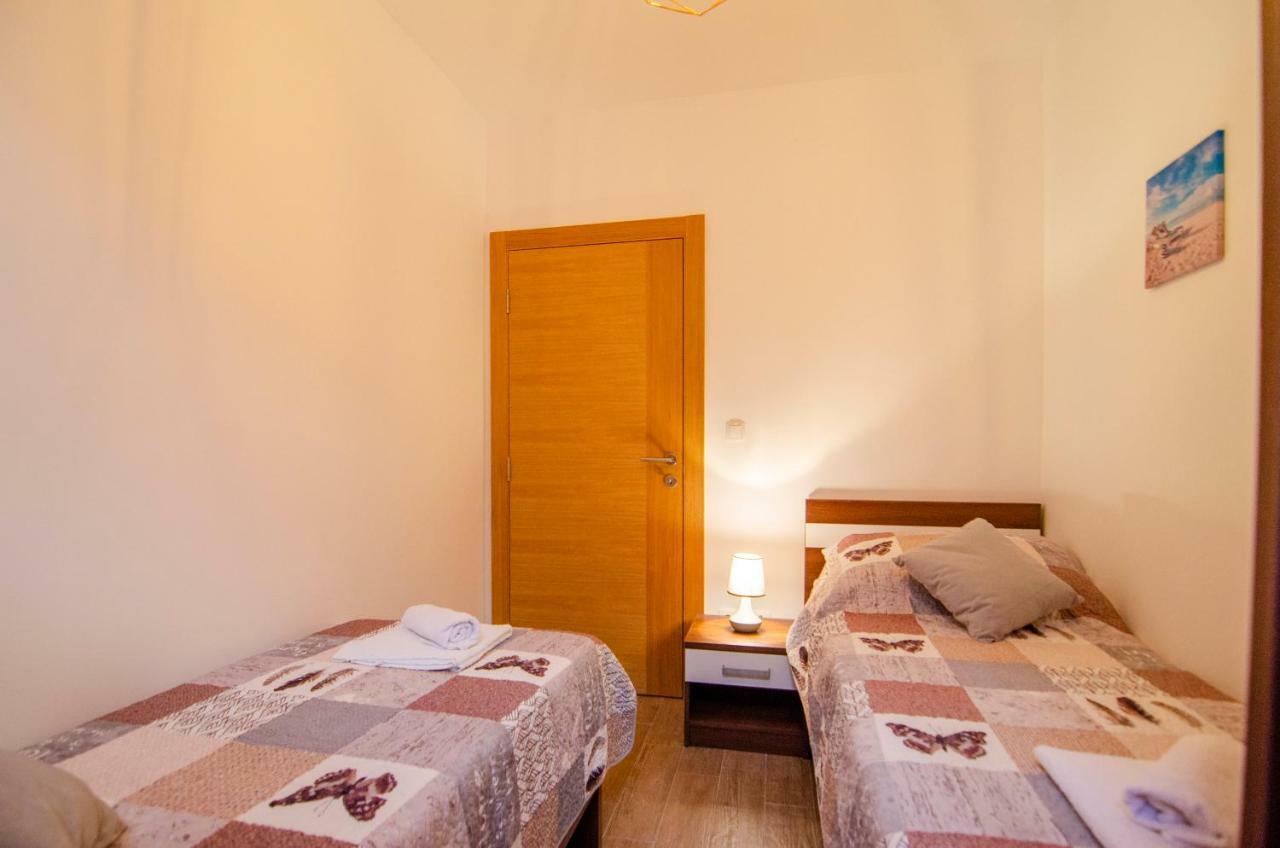 Apartments Sara 4 Bol Kültér fotó