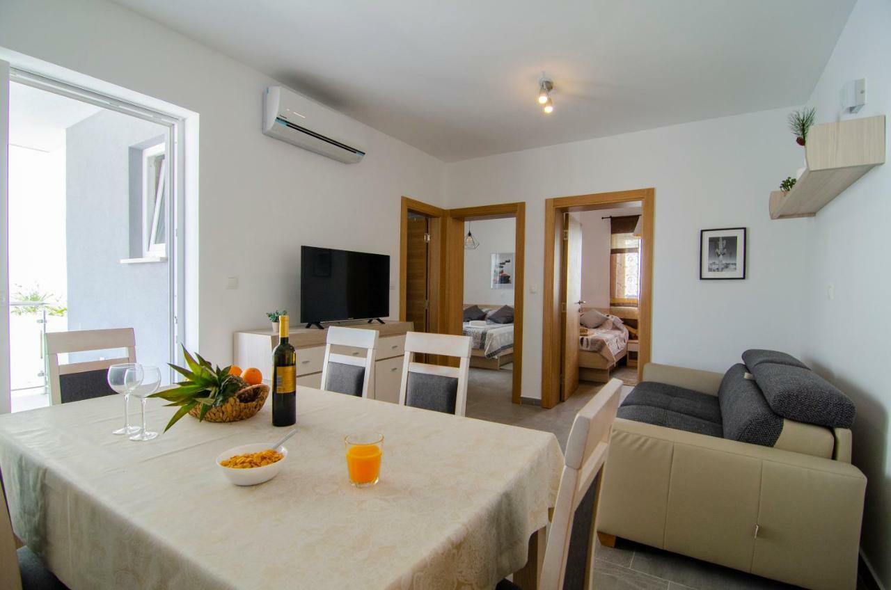 Apartments Sara 4 Bol Kültér fotó